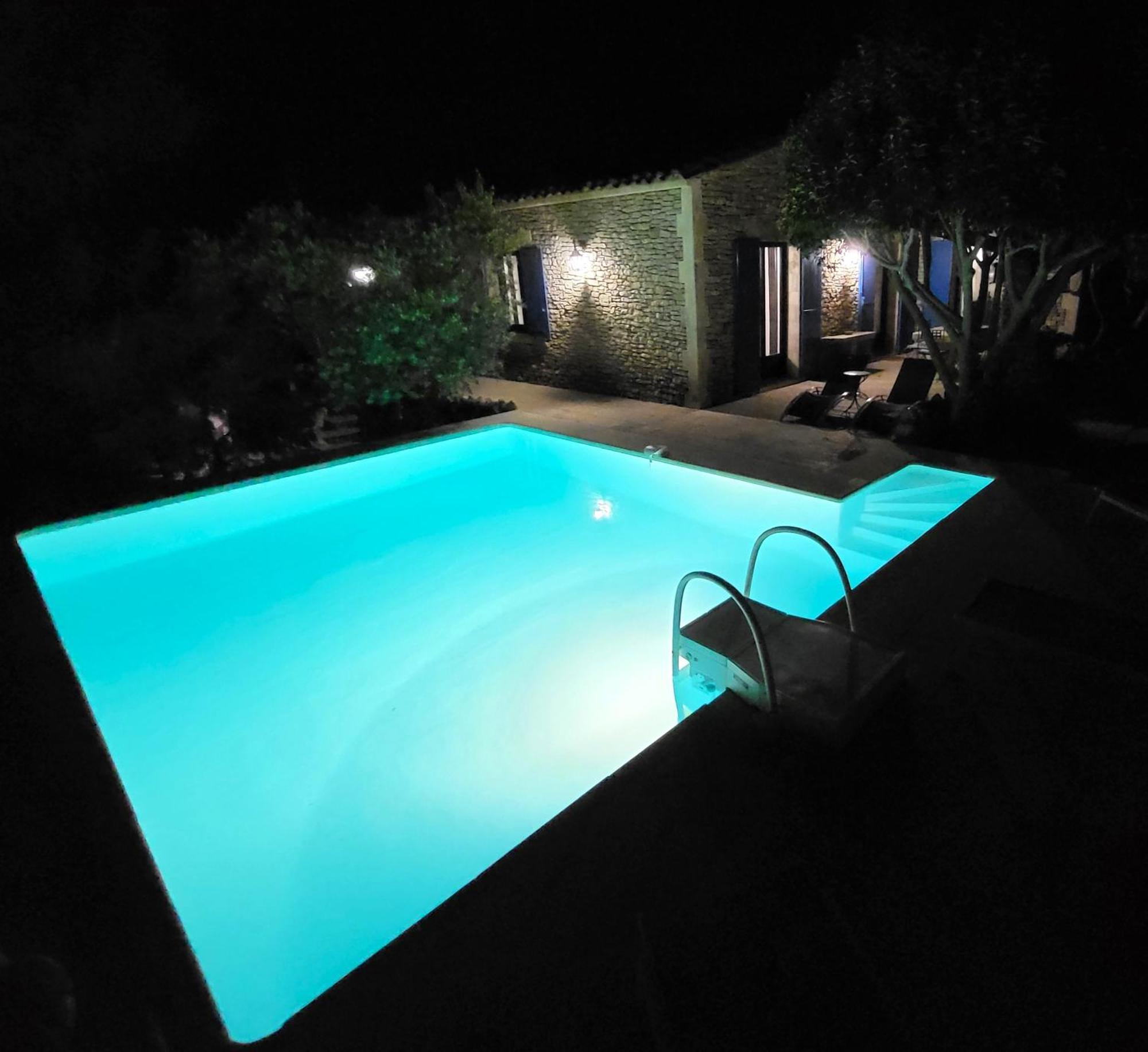 "La Massette Du Cheval Blanc" Villa De Caractere En Pierre LʼIsle-sur-la-Sorgue المظهر الخارجي الصورة
